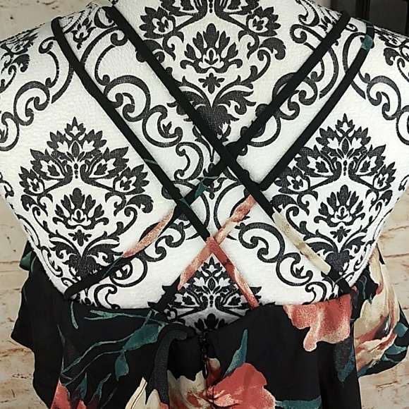 🔥5/$30🔥👗🌹 woman's floral mini dress 🌹👗 - Picture 4 of 7